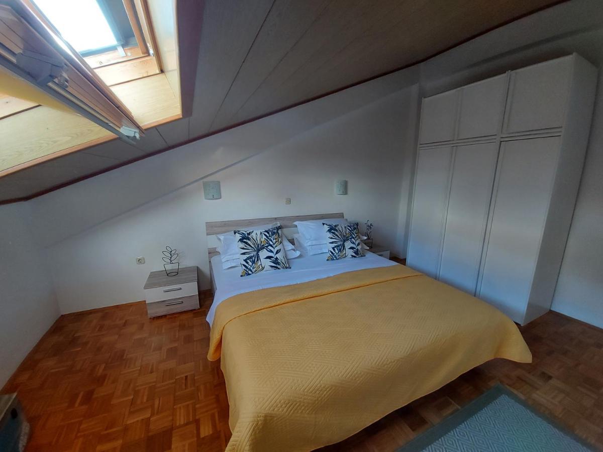 Apartments And Rooms Villa Dona มาคาร์สกา ภายนอก รูปภาพ