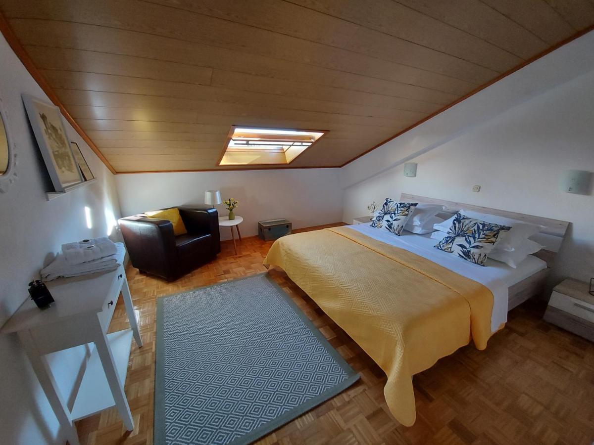 Apartments And Rooms Villa Dona มาคาร์สกา ภายนอก รูปภาพ