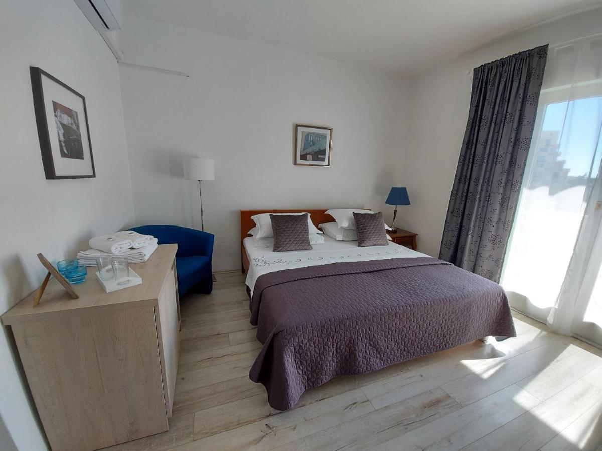Apartments And Rooms Villa Dona มาคาร์สกา ภายนอก รูปภาพ