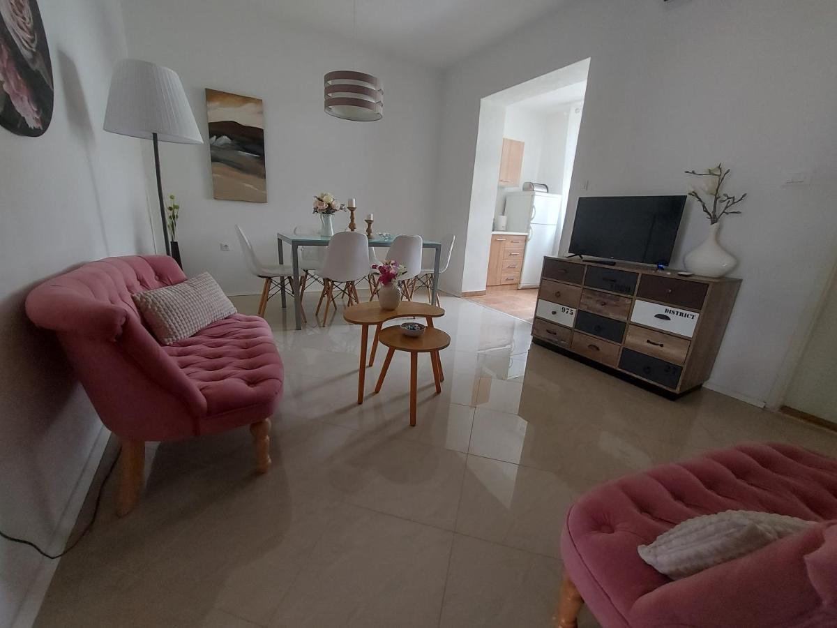 Apartments And Rooms Villa Dona มาคาร์สกา ภายนอก รูปภาพ