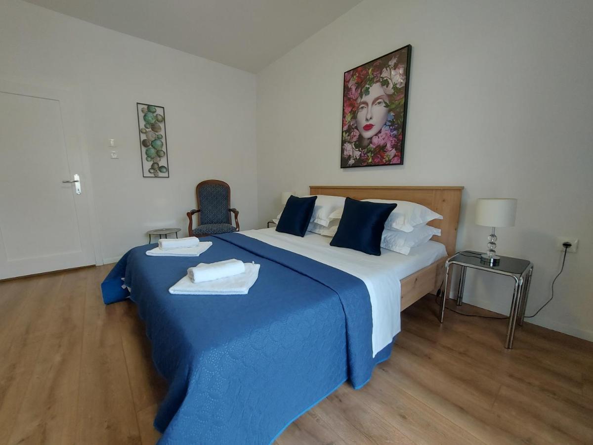 Apartments And Rooms Villa Dona มาคาร์สกา ภายนอก รูปภาพ