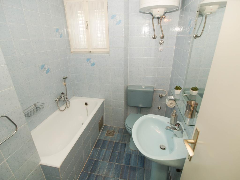 Apartments And Rooms Villa Dona มาคาร์สกา ภายนอก รูปภาพ