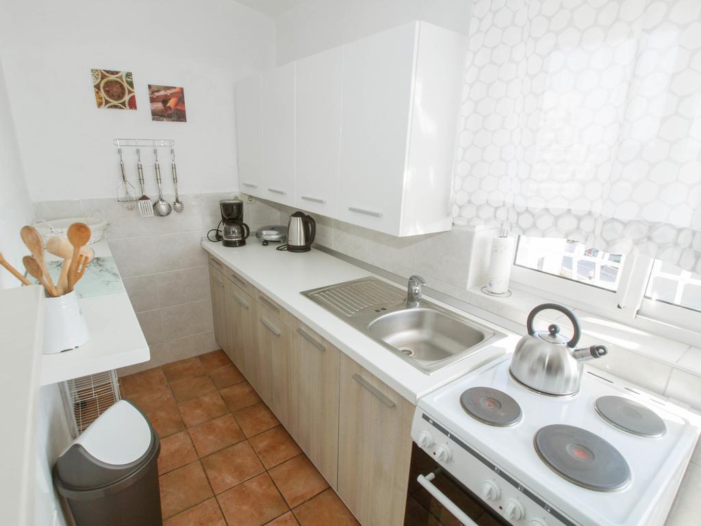 Apartments And Rooms Villa Dona มาคาร์สกา ภายนอก รูปภาพ