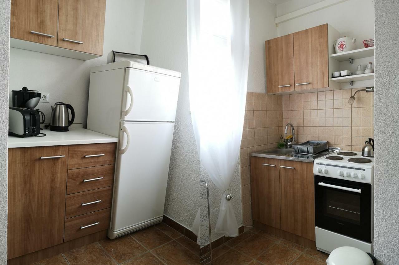 Apartments And Rooms Villa Dona มาคาร์สกา ภายนอก รูปภาพ