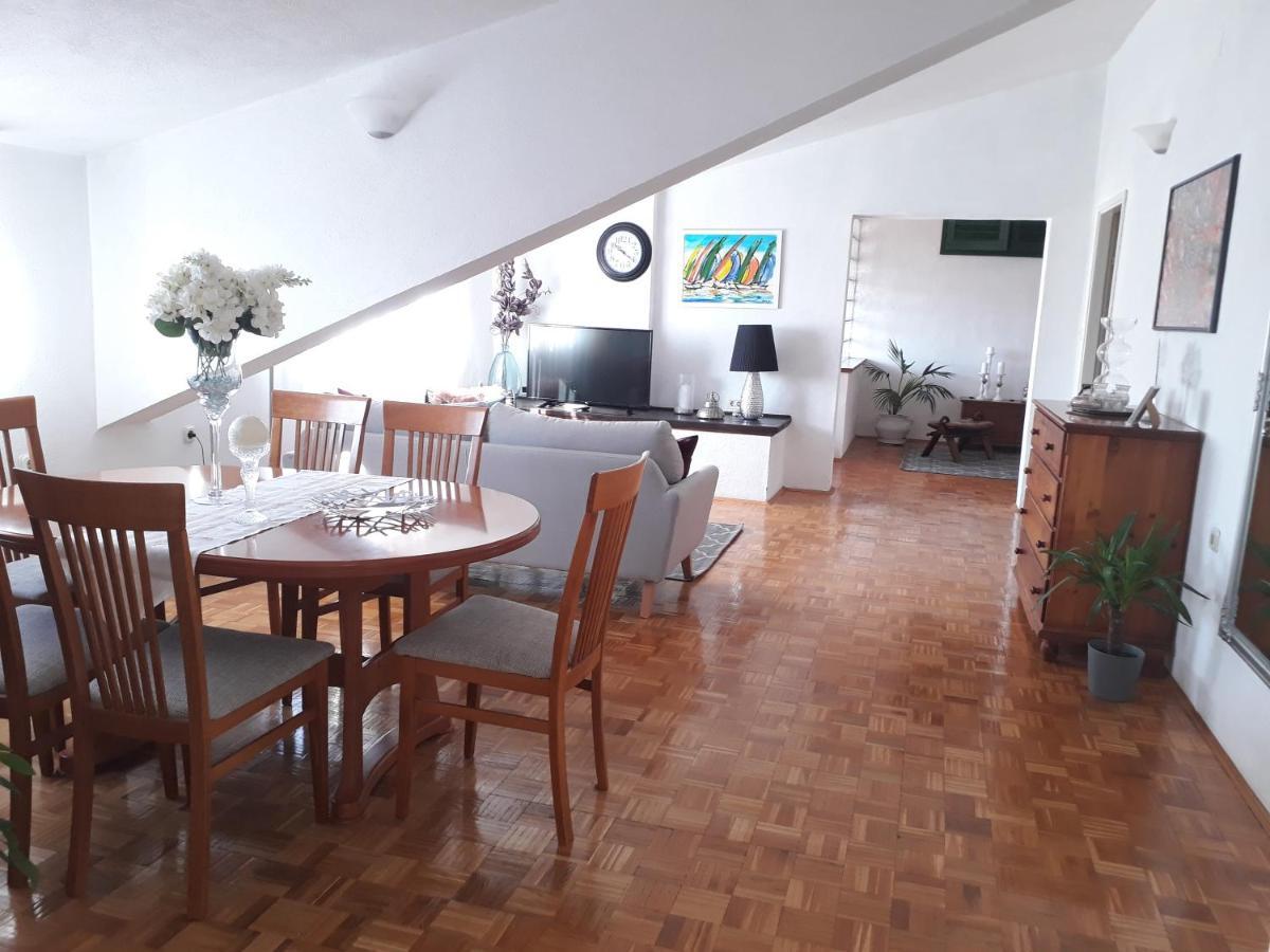Apartments And Rooms Villa Dona มาคาร์สกา ภายนอก รูปภาพ